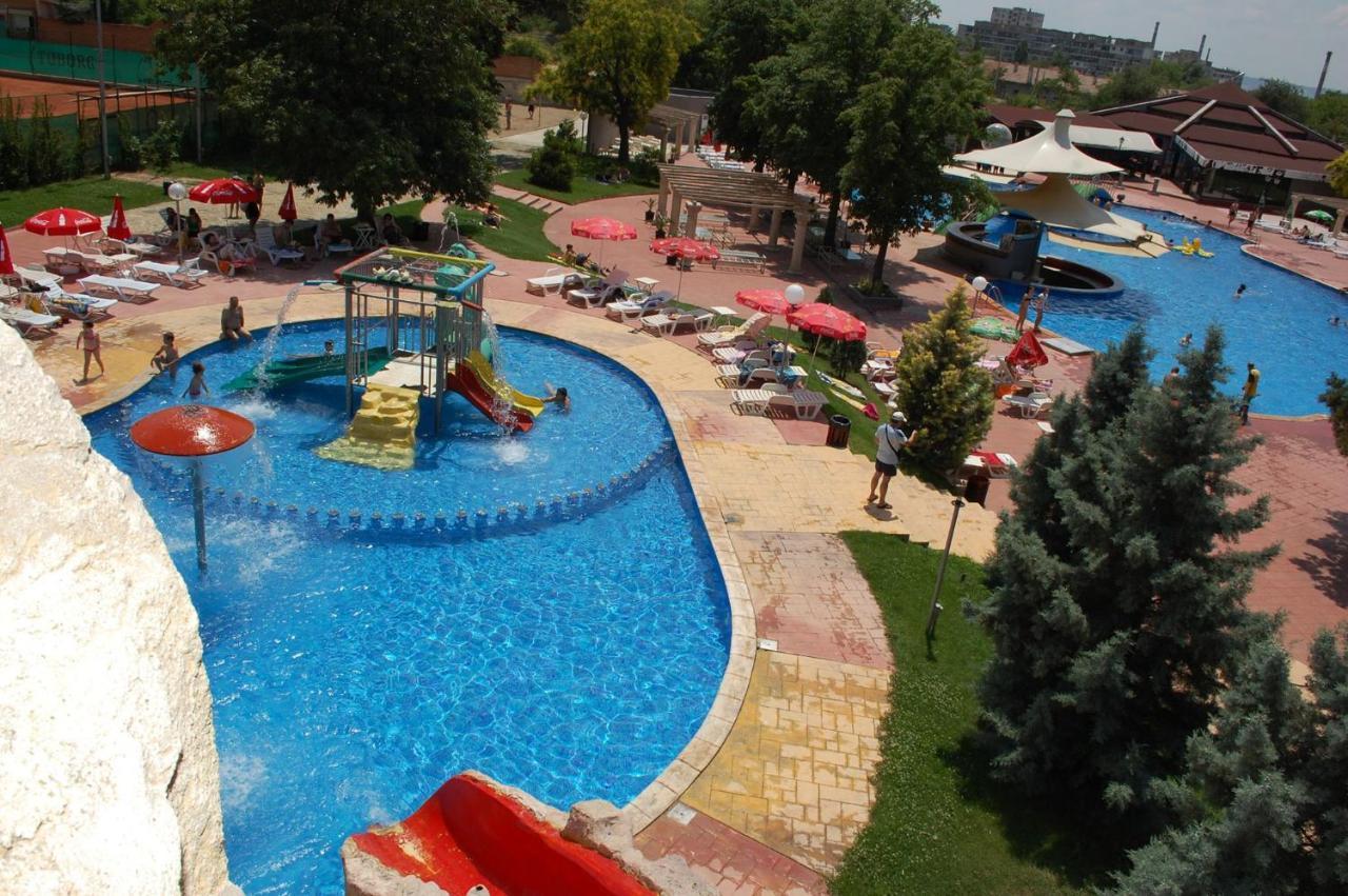 Grande Spa Deluxe Studios Sliven Bagian luar foto